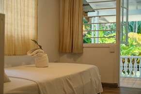 Beau Vallon Bungalows