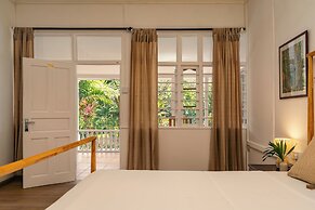 Beau Vallon Bungalows