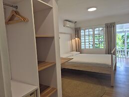 Beau Vallon Bungalows