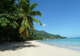 Beau Vallon Bungalows