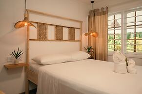 Beau Vallon Bungalows