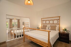 Beau Vallon Bungalows
