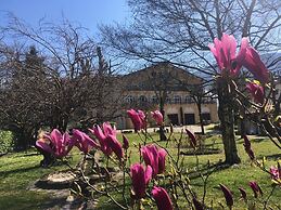 Logis Hôtel Restaurant Le Castel Fleuri