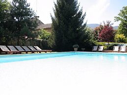 Logis Hôtel Restaurant Le Castel Fleuri