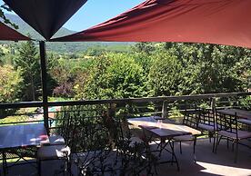 Logis Hôtel Restaurant Le Castel Fleuri