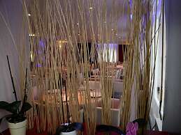 Logis Hôtel Restaurant Le Castel Fleuri