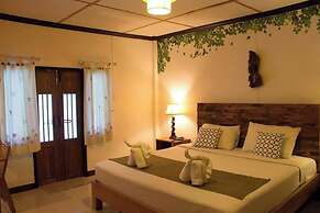 Baanplaidoi Resort