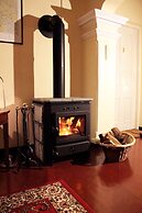 Senani Colonial Holiday Bungalow