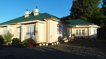 Senani Colonial Holiday Bungalow