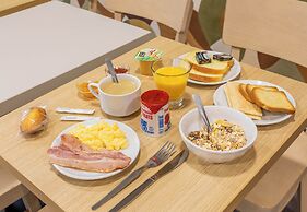 B&B HOTEL Marseille Les ports