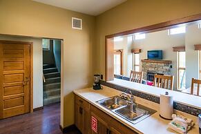 Echo Bluff State Park