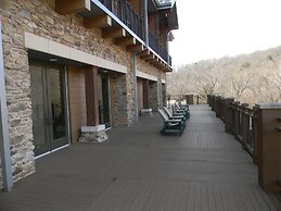 Echo Bluff State Park