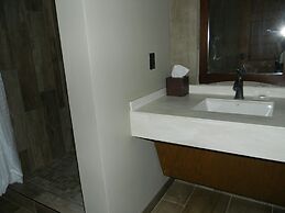 Echo Bluff State Park