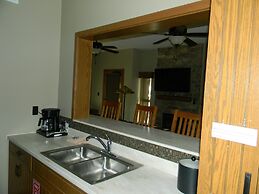 Echo Bluff State Park