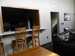 Echo Bluff State Park