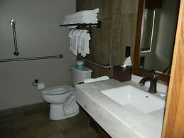 Echo Bluff State Park