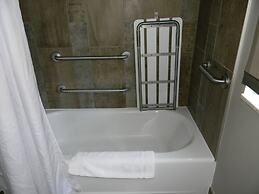 Echo Bluff State Park