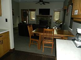 Echo Bluff State Park