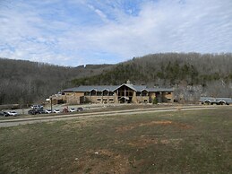 Echo Bluff State Park