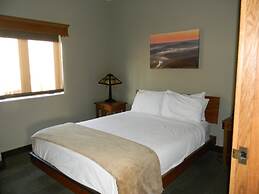 Echo Bluff State Park