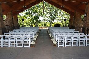 Echo Bluff State Park