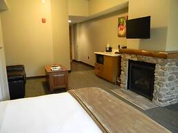 Echo Bluff State Park