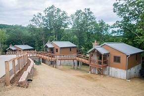 Echo Bluff State Park