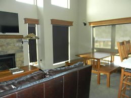 Echo Bluff State Park