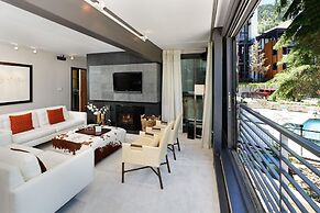 Durant Condominiums by Frias