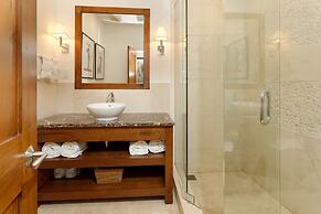 Durant Condominiums by Frias