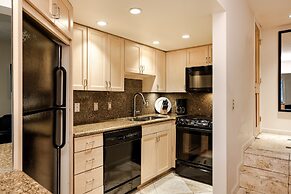 Durant Condominiums by Frias