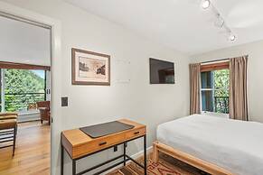 Durant Condominiums by Frias