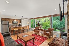 Durant Condominiums by Frias