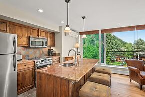 Durant Condominiums by Frias