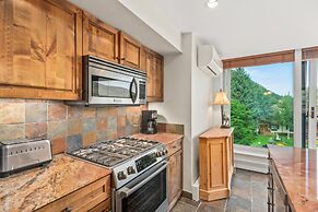 Durant Condominiums by Frias