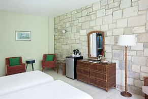 Frenchman's Cove Resort