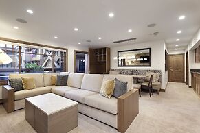 Fasching Haus Condominiums by Frias