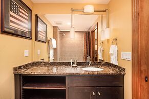 Fasching Haus Condominiums by Frias