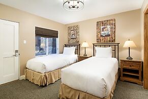 Fasching Haus Condominiums by Frias