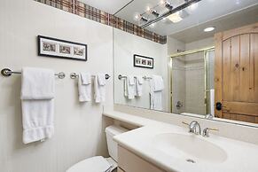 Fasching Haus Condominiums by Frias