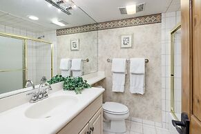 Fasching Haus Condominiums by Frias