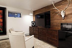 Fasching Haus Condominiums by Frias