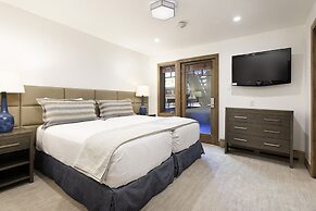 Fasching Haus Condominiums by Frias