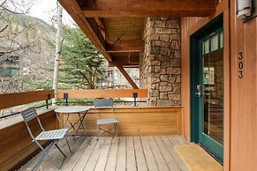 Fasching Haus Condominiums by Frias