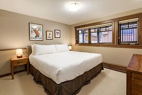 Fasching Haus Condominiums by Frias