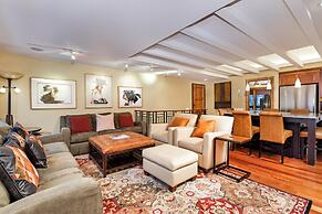 Fasching Haus Condominiums by Frias