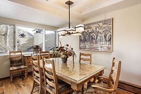 Fasching Haus Condominiums by Frias