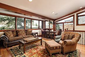 Fasching Haus Condominiums by Frias