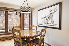 Fasching Haus Condominiums by Frias