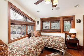 Fasching Haus Condominiums by Frias